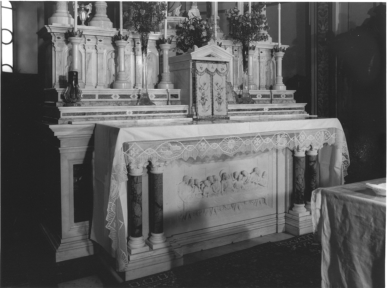 altare maggiore - ambito carrarese (prima metà sec. XX)