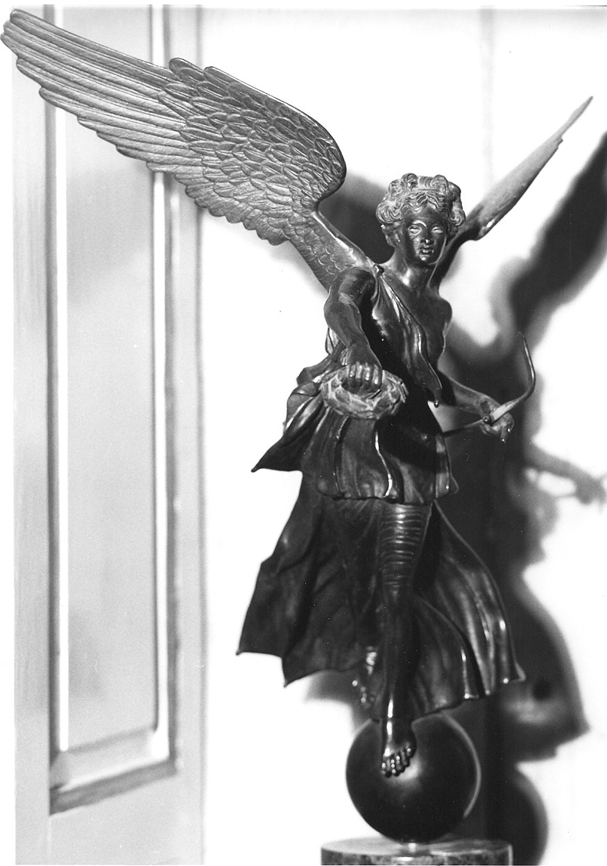 Vittoria alata (scultura) - ambito italiano (prima metà sec. XX)