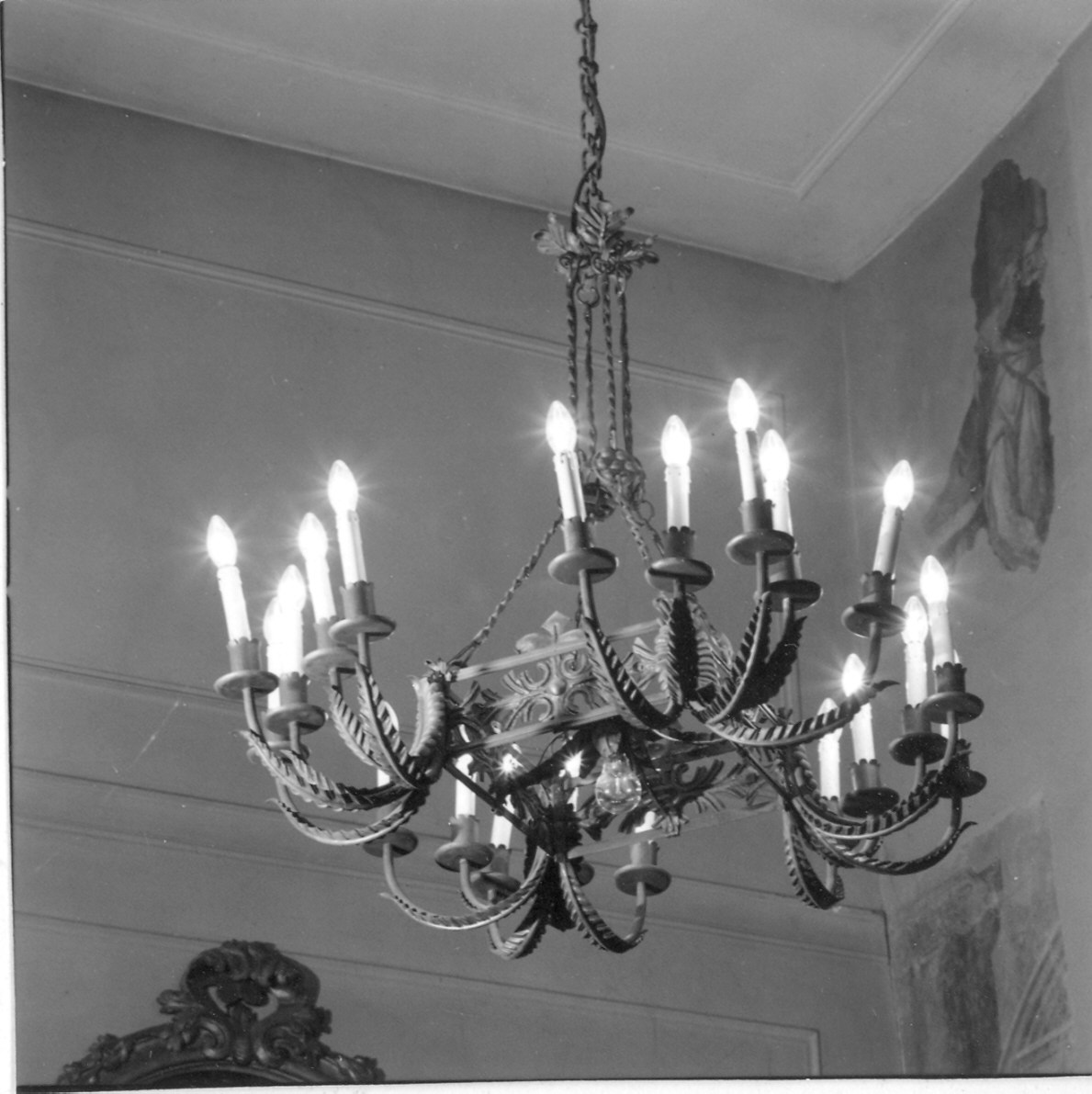 lampadario, serie - ambito parmense (prima metà sec. XX)