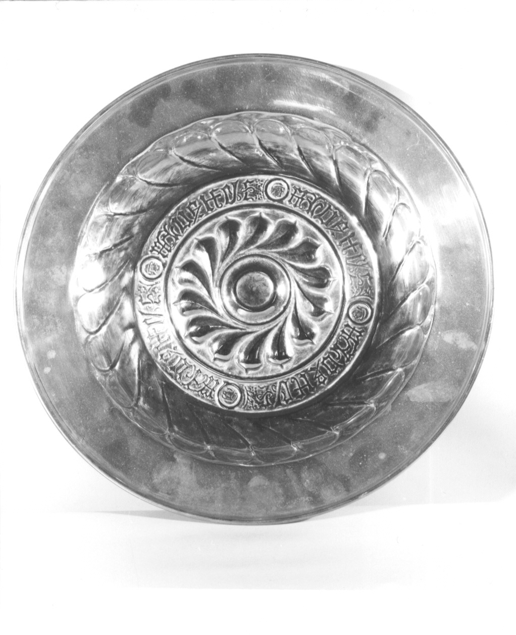 piatto per elemosine - produzione Italia settentrionale (prima metà sec. XX)