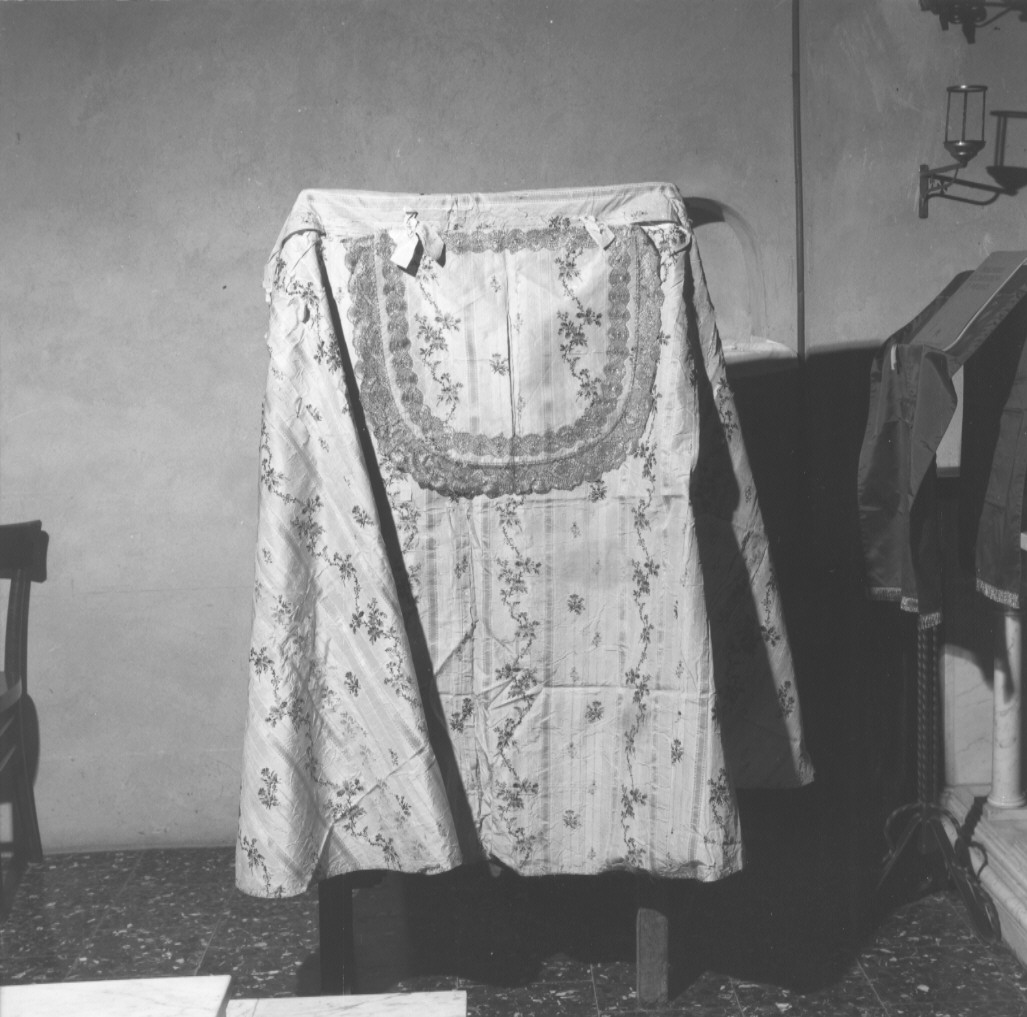 piviale - manifattura italiana (sec. XVIII)