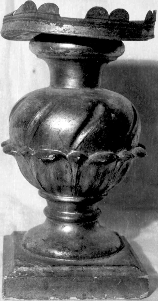 vaso d'altare con composizione floreale, serie - ambito parmense (sec. XIX)