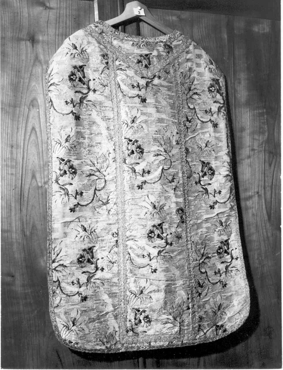 paramento liturgico, insieme - manifattura francese (?), manifattura italiana (?) (sec. XVIII)