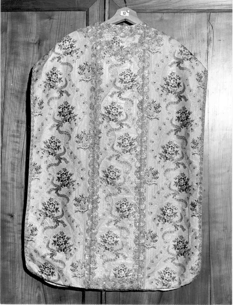 paramento liturgico, insieme - manifattura italiana (?), manifattura francese (?) (sec. XVIII)