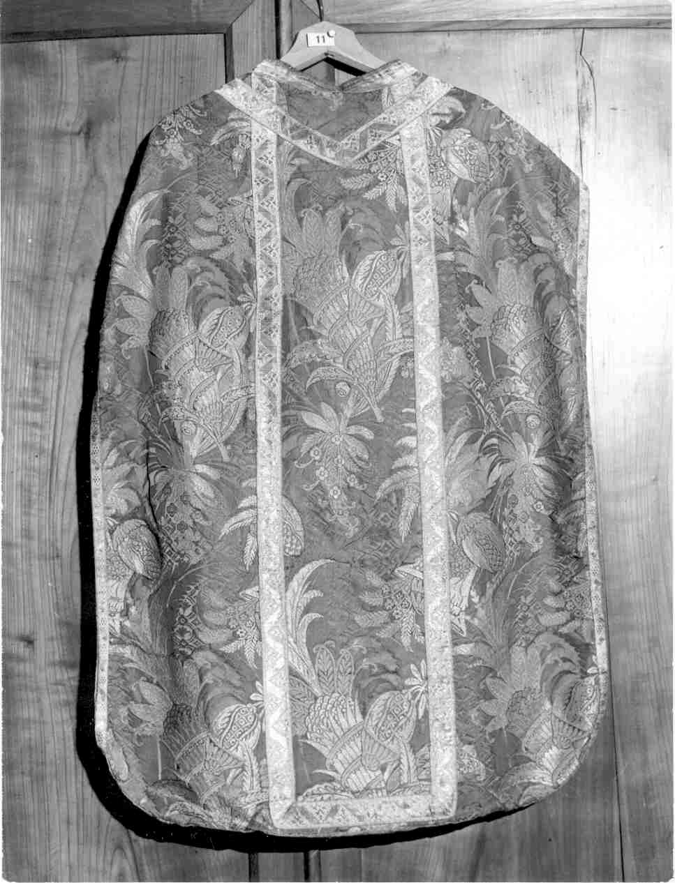 paramento liturgico, insieme - manifattura francese (?), manifattura italiana (?) (inizio sec. XVIII)