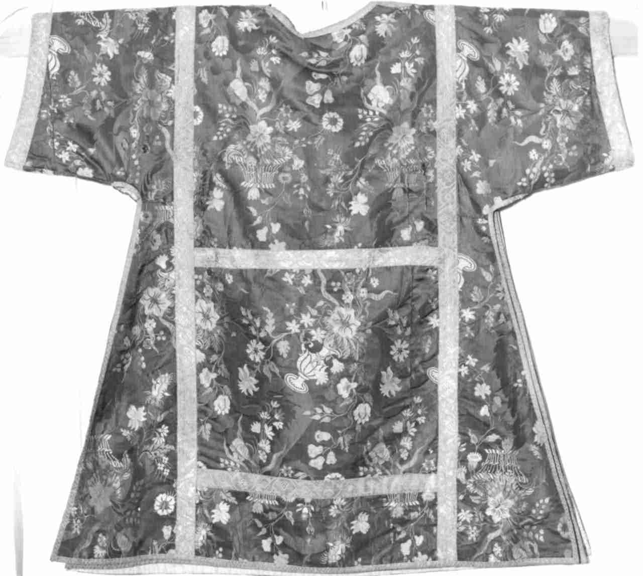 paramento liturgico, insieme - manifattura italiana (secondo quarto sec. XVIII)