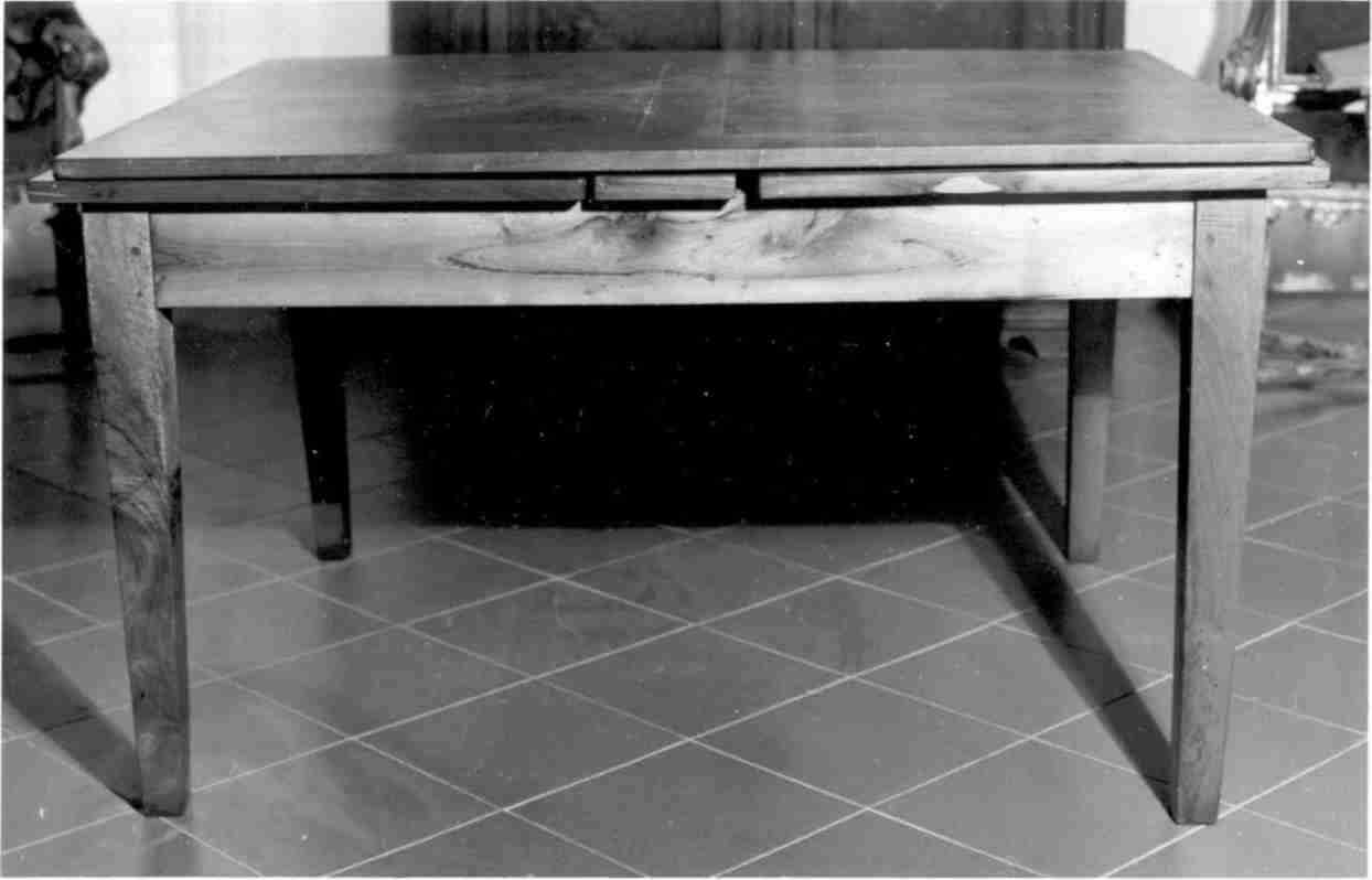 tavolo da centro - ambito parmense (prima metà sec. XIX)