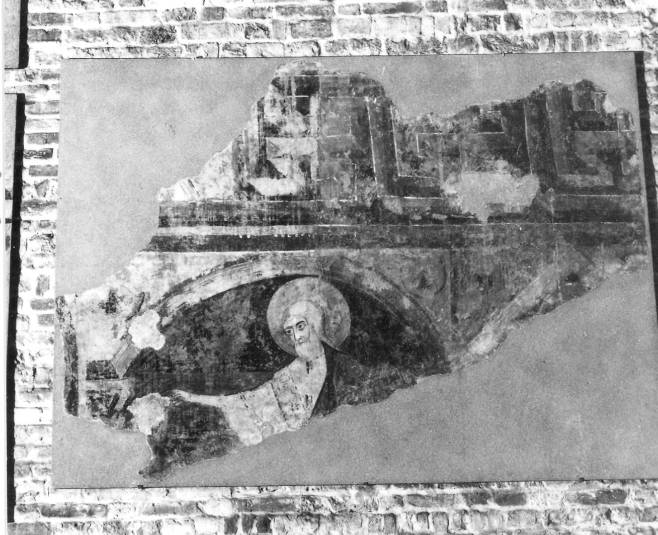 Santo (dipinto, frammento) - ambito Italia settentrionale (sec. XI)