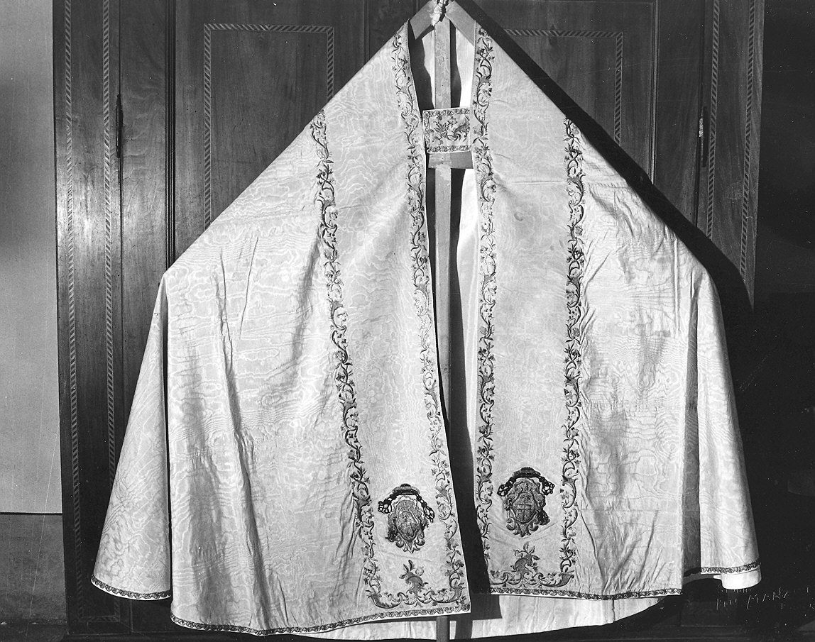 piviale - manifattura emiliana (?) (sec. XVIII)