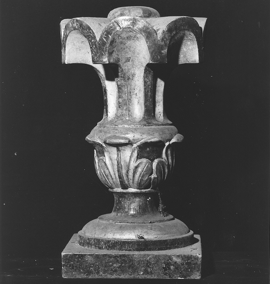 vaso d'altare con composizione floreale - ambito parmense (fine/inizio secc. XVIII/ XIX)