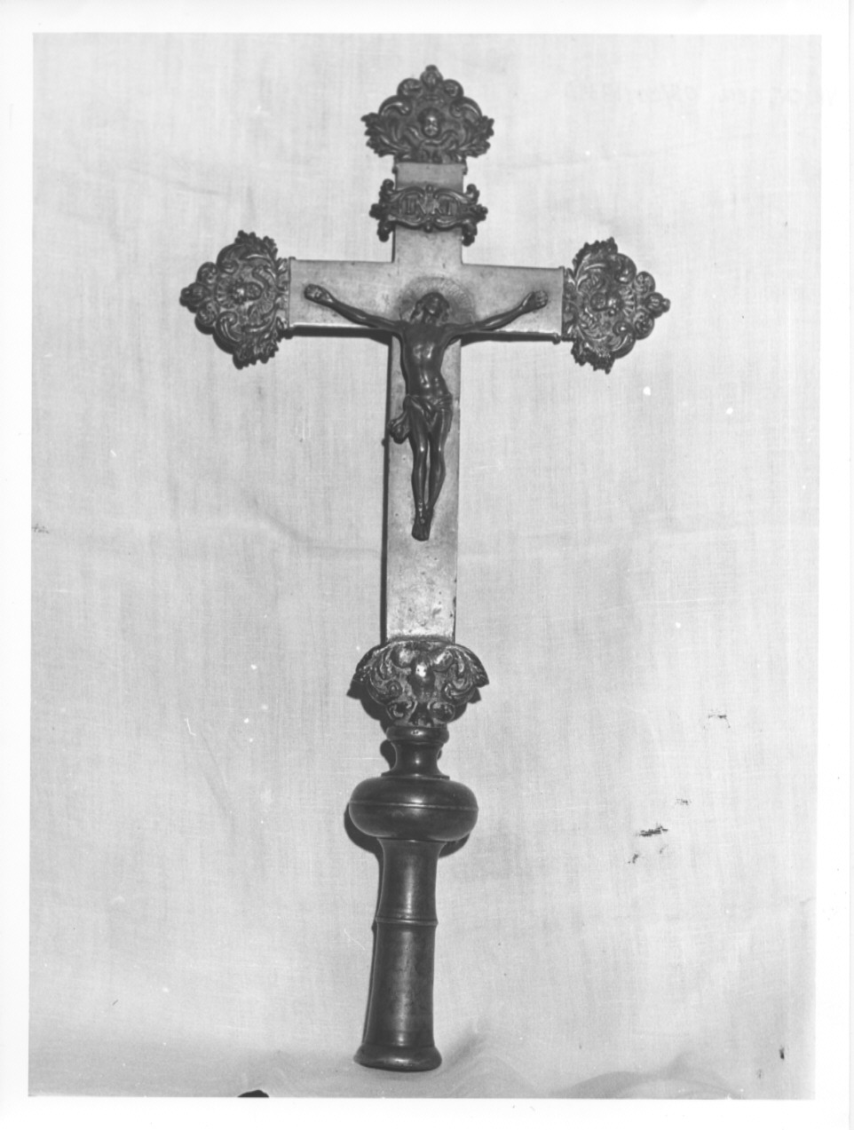 croce processionale - bottega emiliana (primo quarto sec. XVIII)