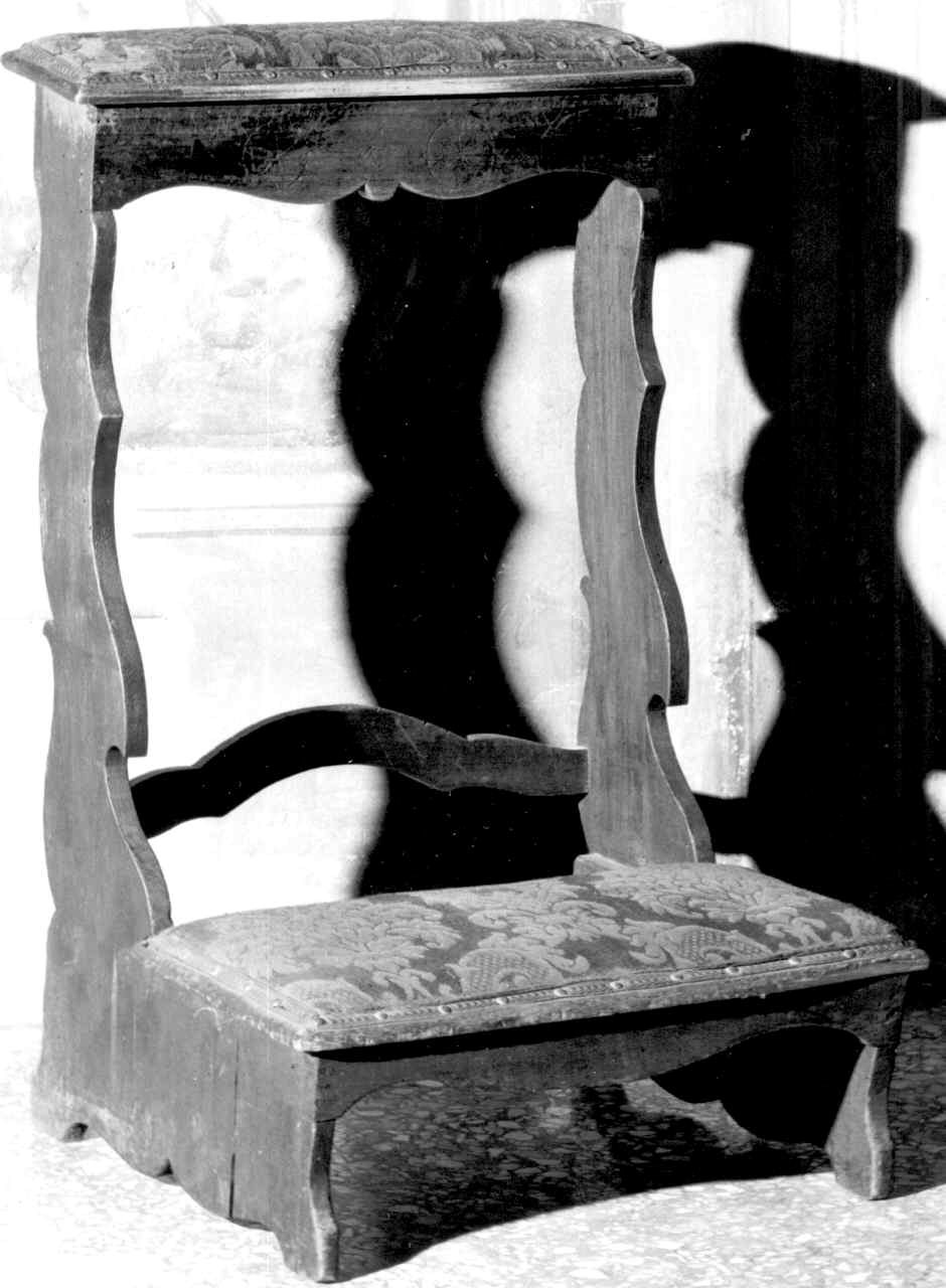 inginocchiatoio - a montanti sagomati - bottega parmense (terzo quarto sec. XVIII)