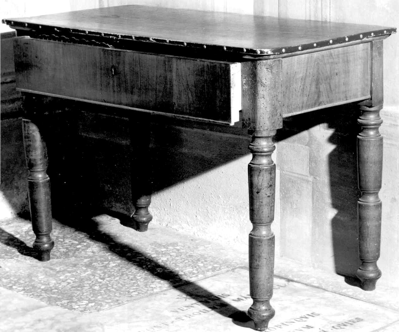 tavolino - bottega parmense (fine sec. XIX)