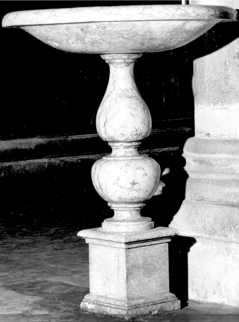 acquasantiera - a fusto, serie - bottega parmense (fine/inizio secc. XVII/ XVIII)