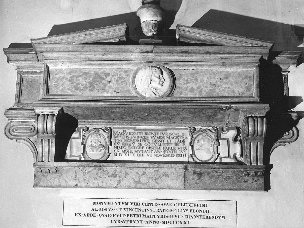 sarcofago di Barbieri Giovanni (attribuito) (secondo quarto sec. XVI)