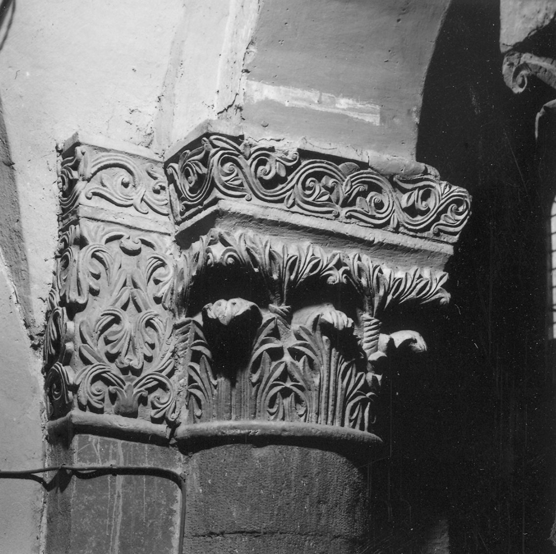 capitello composito - bottega padana (prima metà sec. XII)