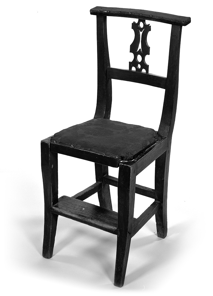 sedia con inginocchiatoio - ambito parmense (primo quarto sec. XX)