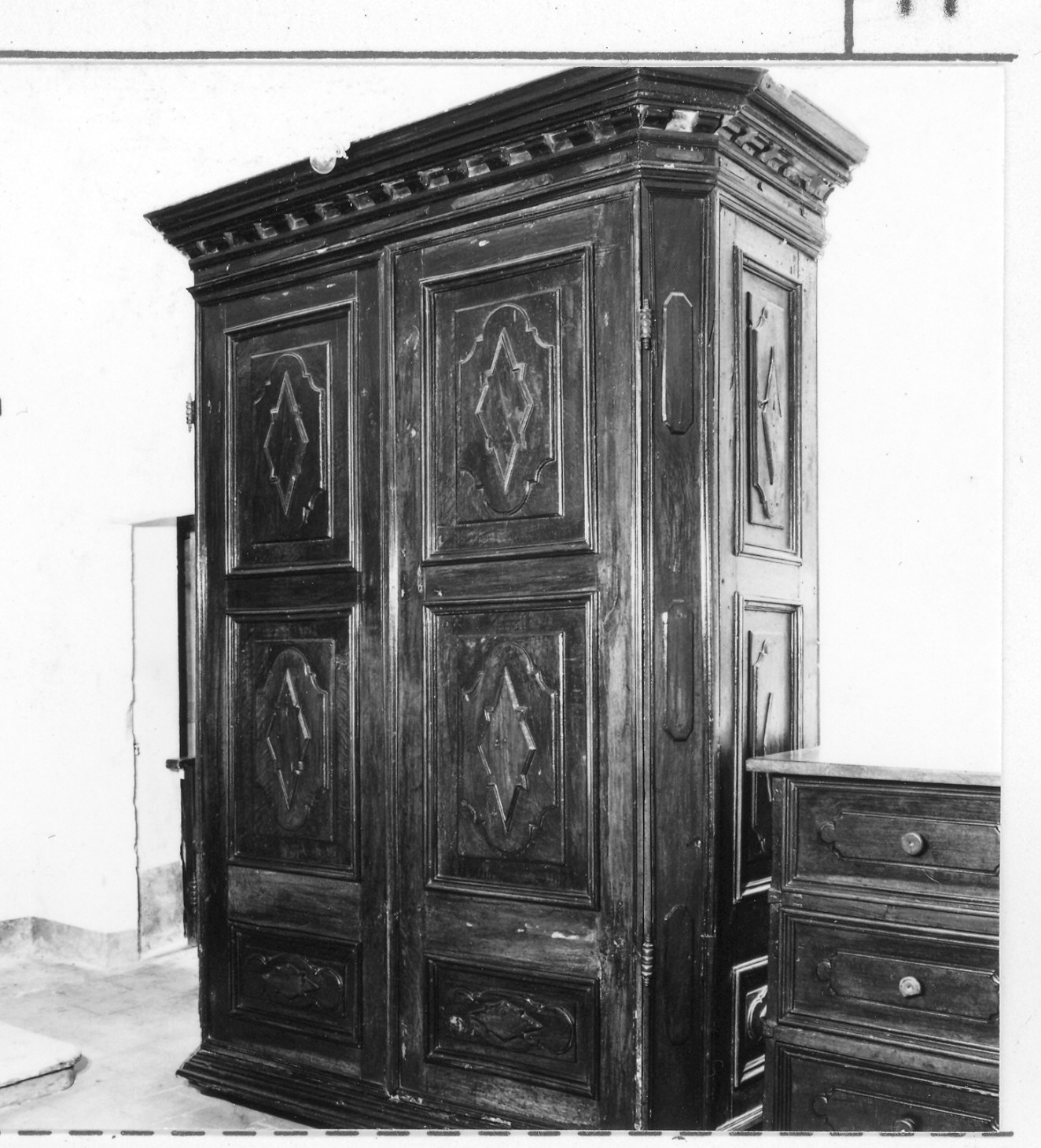 armadio - ambito piacentino (sec. XVII)