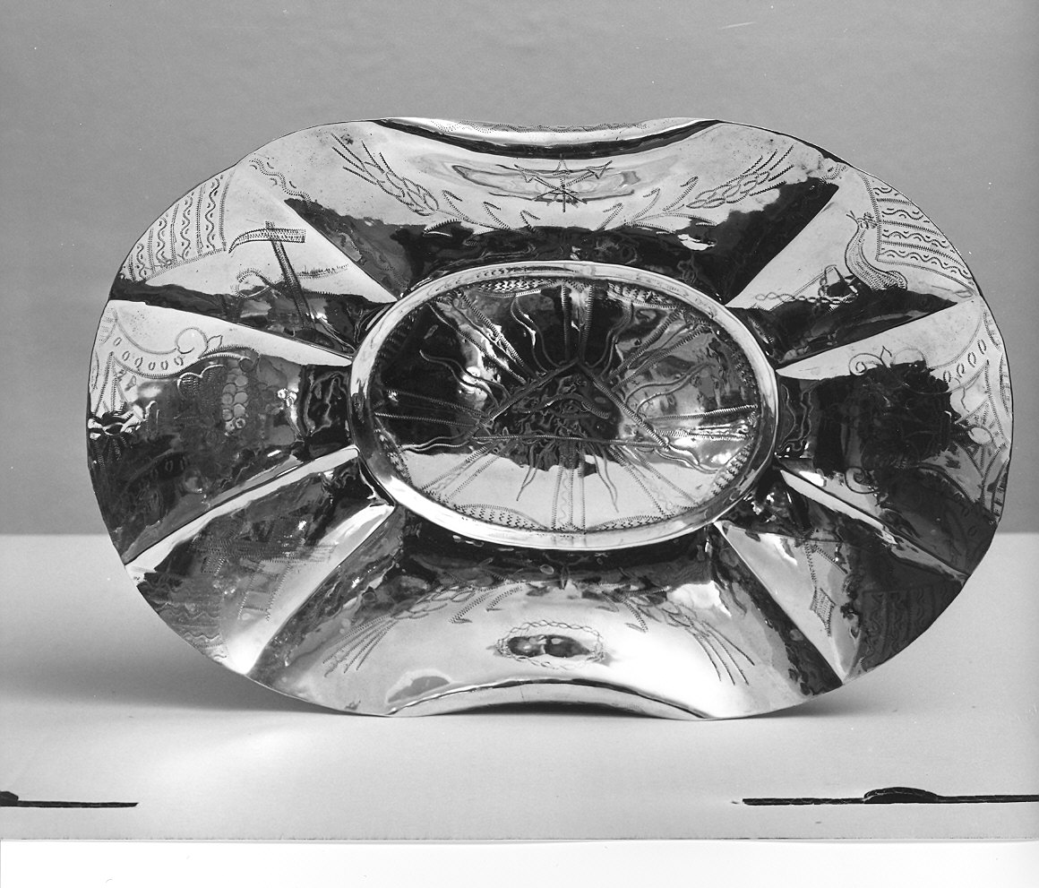 vassoio - ambito Italia settentrionale (prima metà sec. XX)