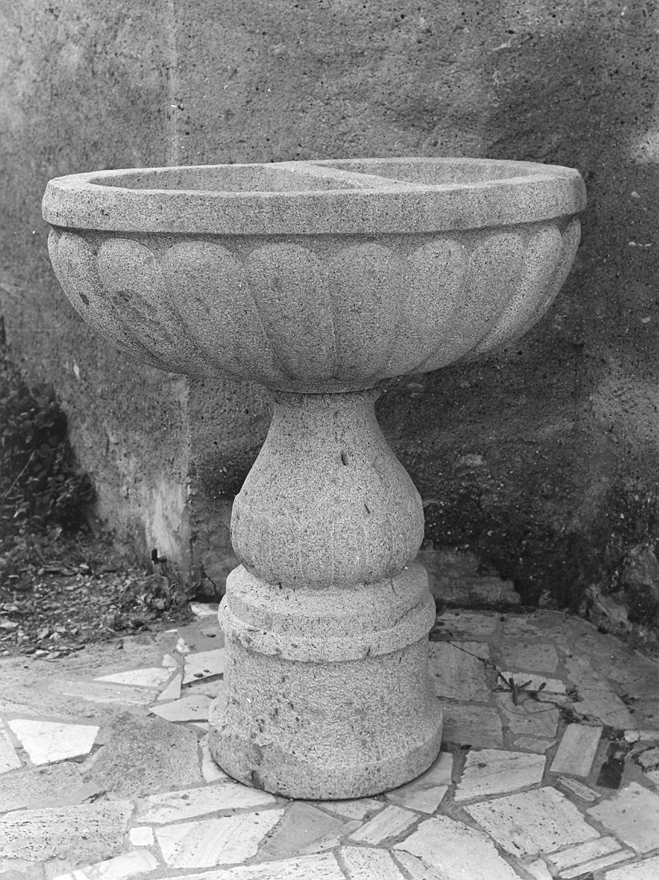 fonte battesimale - ambito piacentino (sec. XVIII)