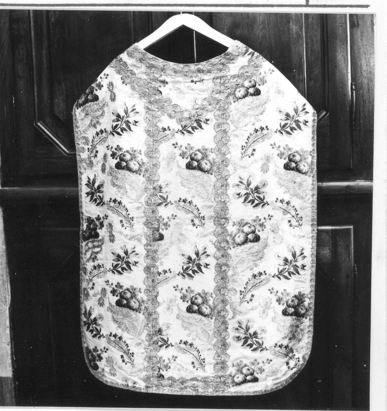 paramento liturgico, insieme - manifattura piacentina (sec. XVIII)