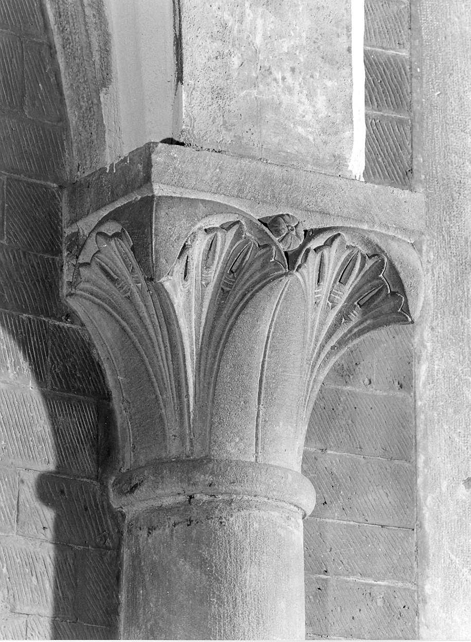 capitello - bottega piacentina (sec. XX)