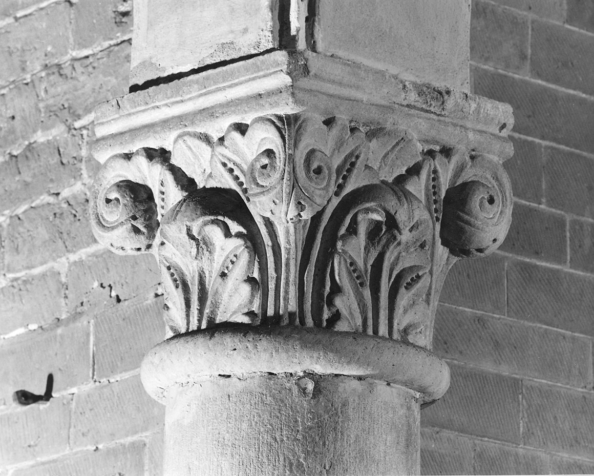 capitello - bottega piacentina (sec. XX)