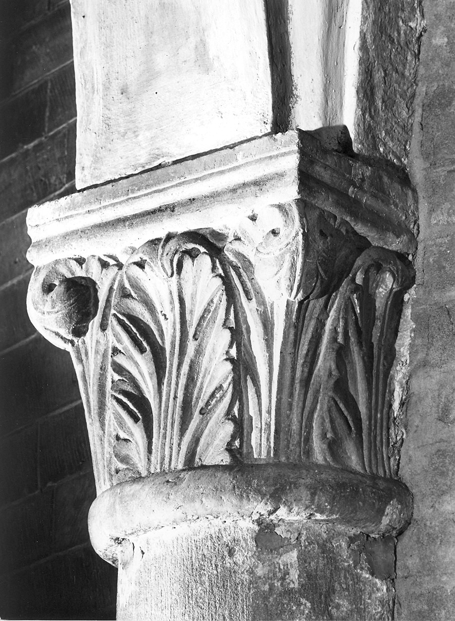 capitello - bottega piacentina (sec. XX)