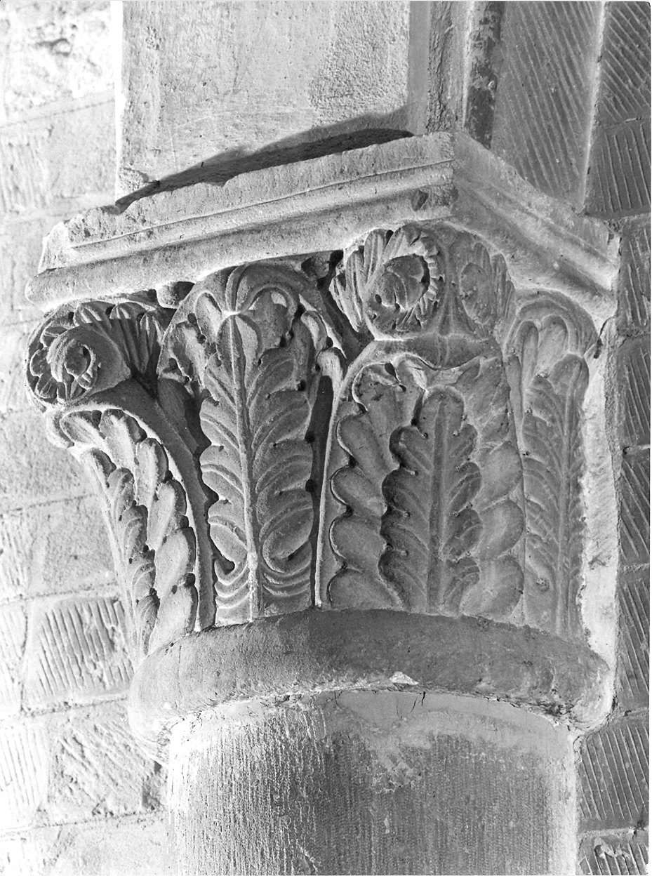 capitello - bottega piacentina (sec. XX)