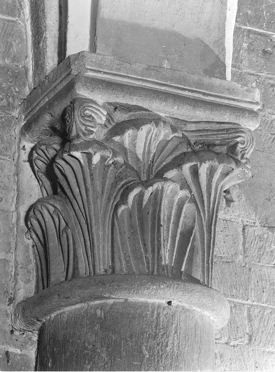 capitello - bottega piacentina (sec. XX)