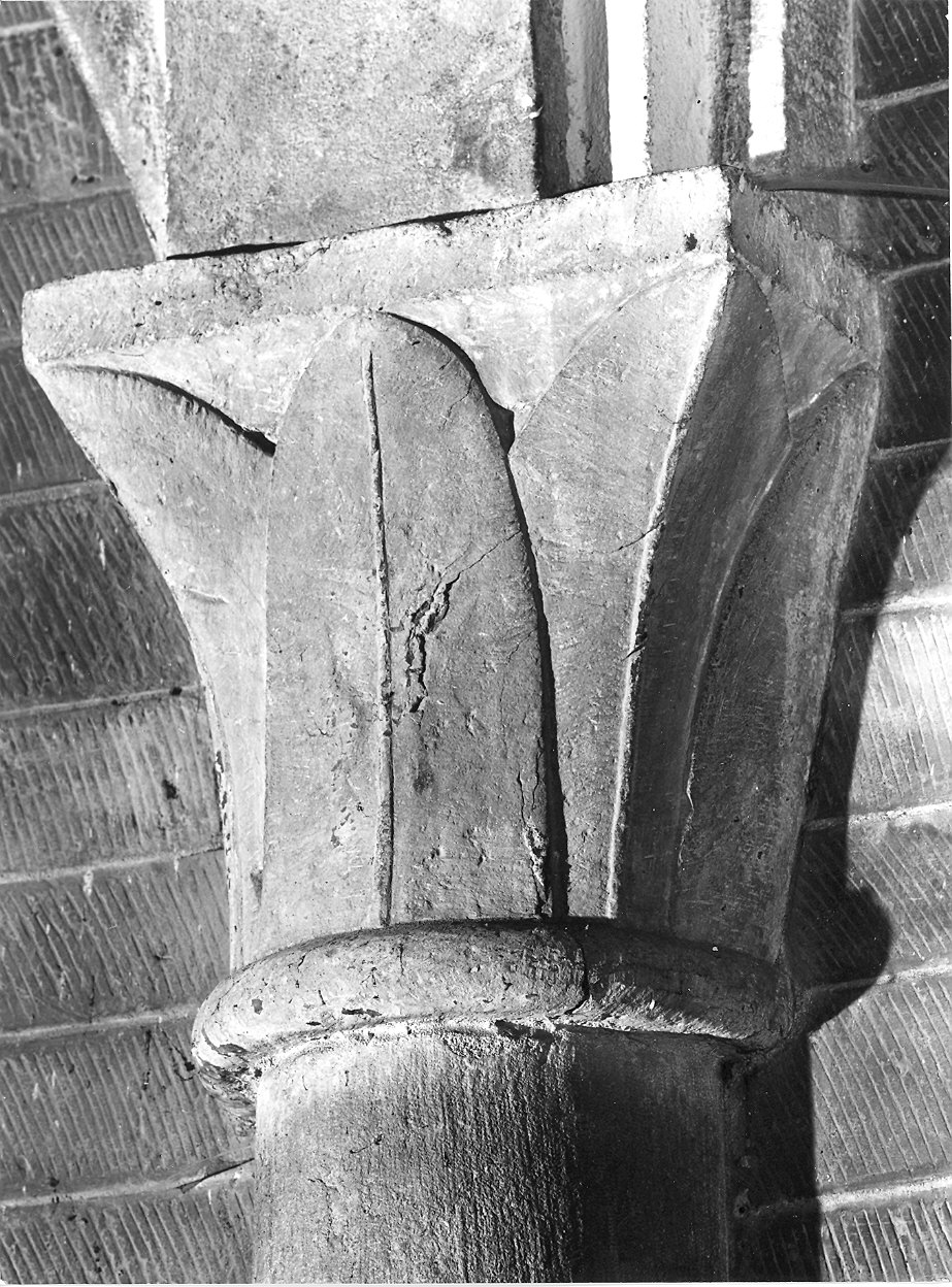capitello - bottega piacentina (sec. XX)