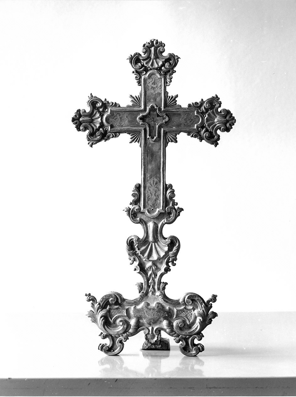 reliquiario - a croce - ambito emiliano (prima metà sec. XVIII)