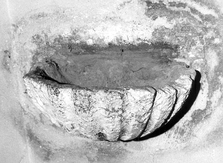 acquasantiera da parete - ambito parmense (sec. XVIII)