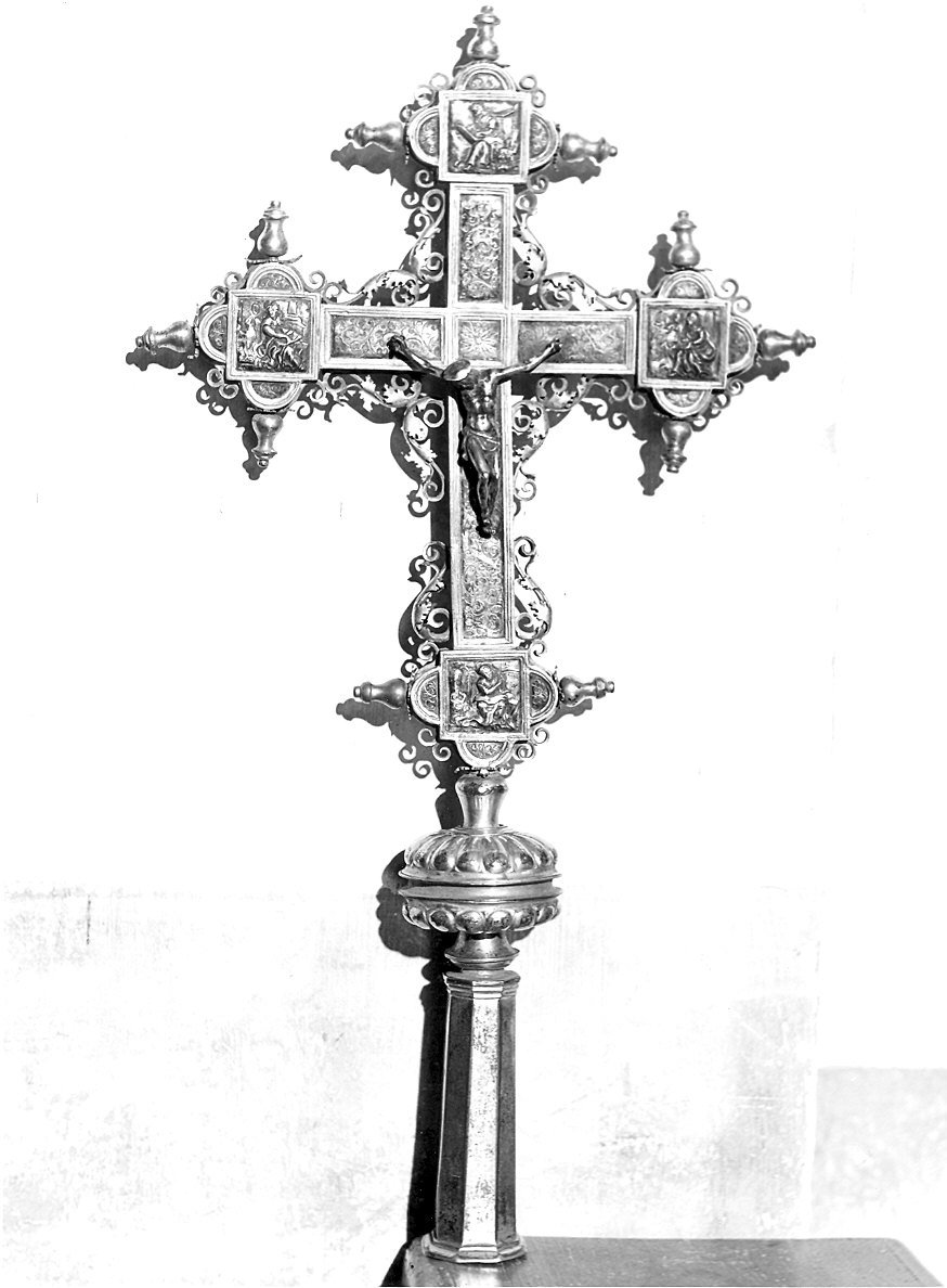 croce processionale - ambito tedesco (fine/inizio secc. XVI/ XVII)
