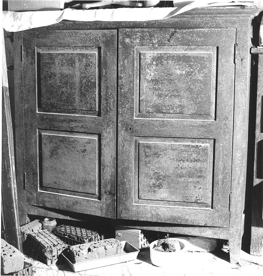 credenza - ambito parmense (sec. XIX)