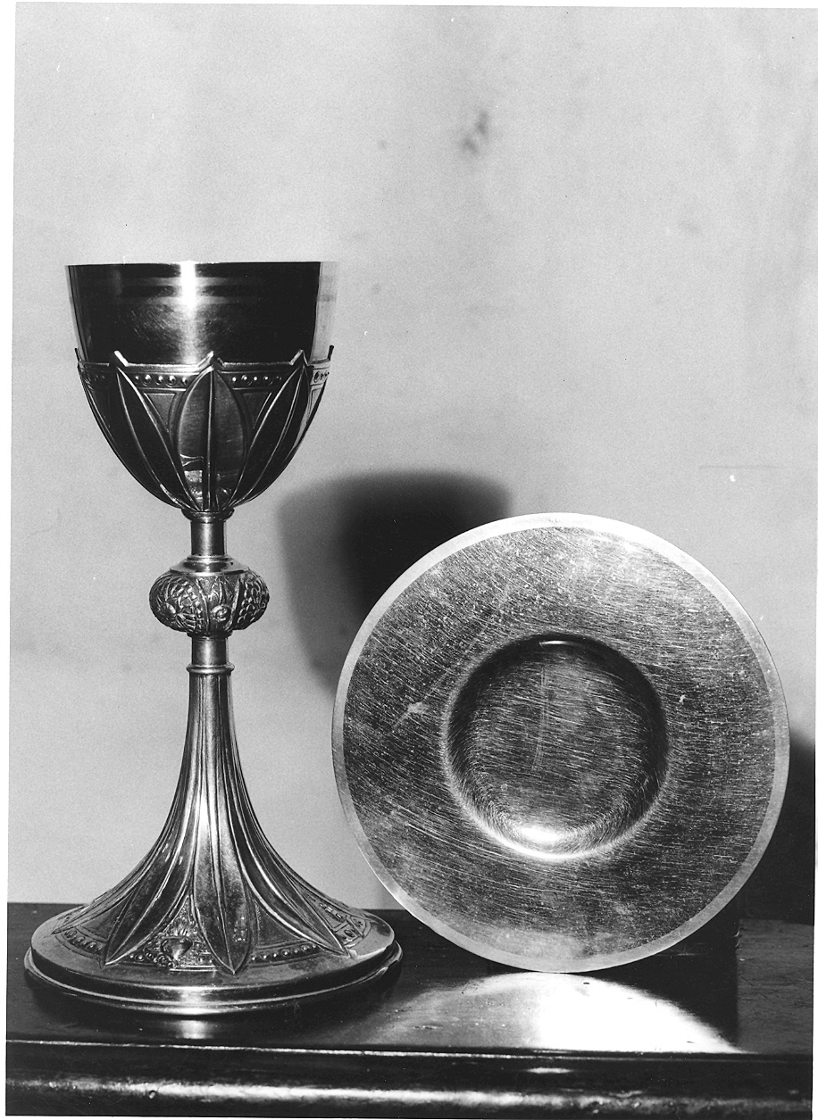 calice - produzione italiana (prima metà sec. XX)