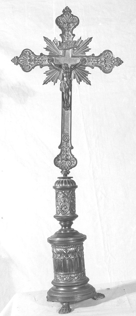 croce d'altare - produzione Italia settentrionale (fine/inizio secc. XIX/ XX)