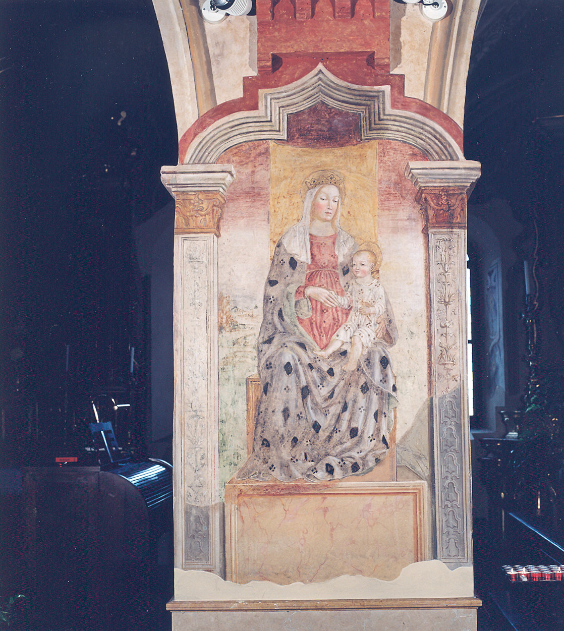 Madonna con Bambino (dipinto) di Loschi Bernardino (attribuito) (sec. XV)