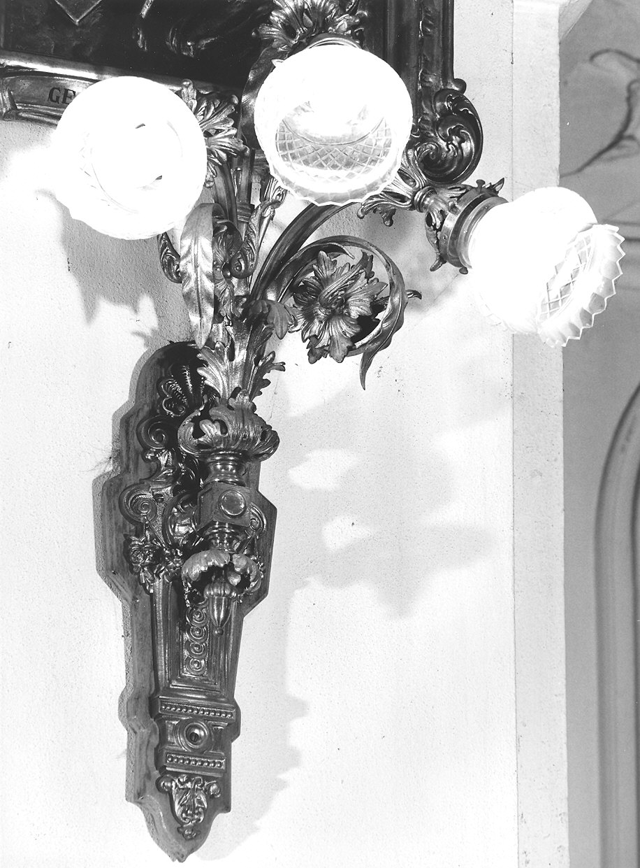 candeliere da parete, serie - produzione italiana (prima metà sec. XX)