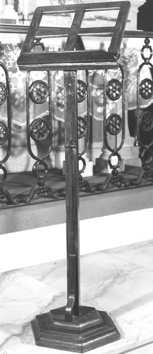 leggio a fusto, serie - ambito parmense (prima metà sec. XX)