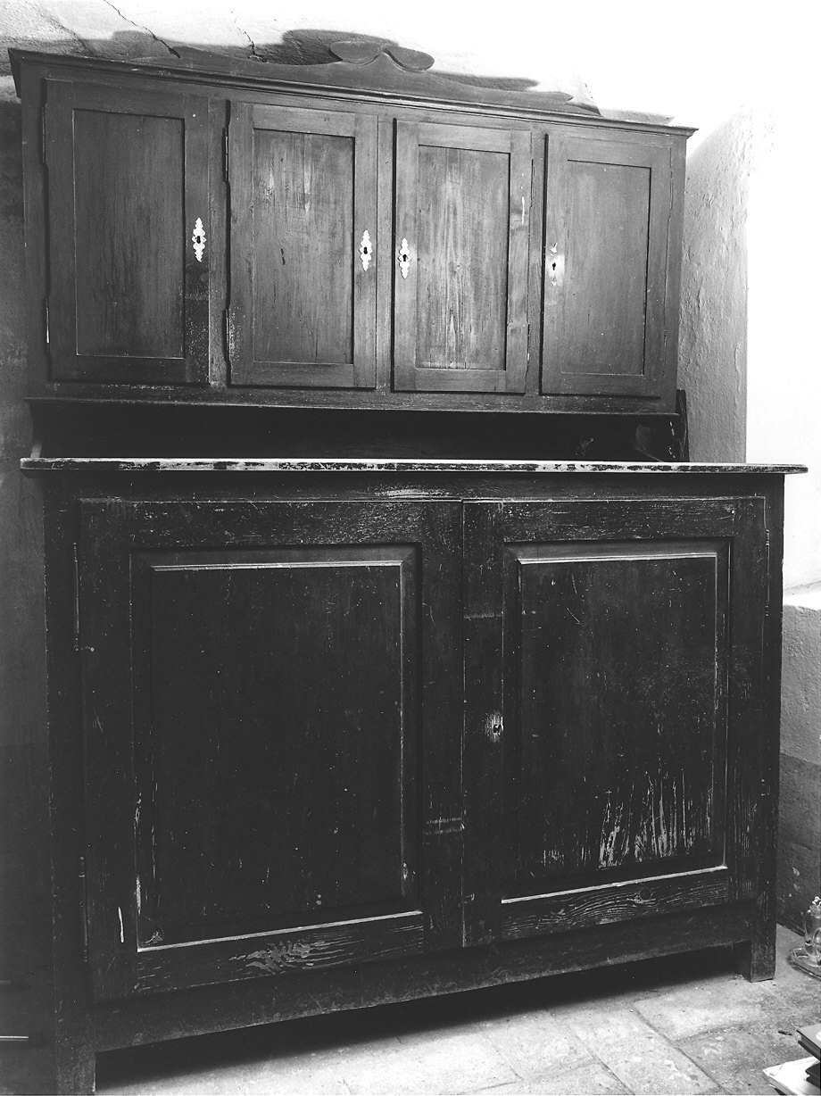 credenza con alzata - ambito parmense (ultimo quarto sec. XIX)
