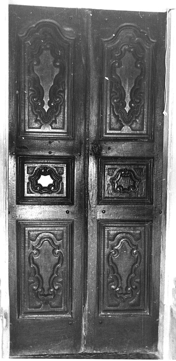porta - a due battenti, serie - ambito parmense (terzo quarto sec. XVIII)