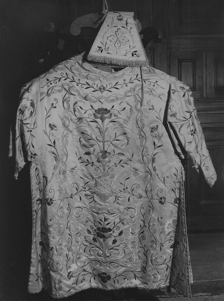 tunicella, insieme - manifattura francese (sec. XIX)