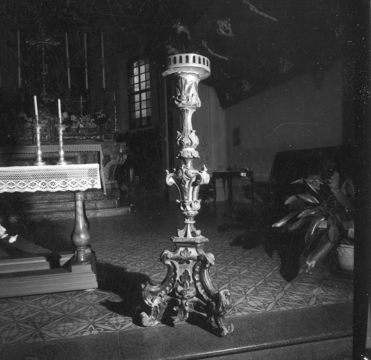 candelabro da chiesa - ambito parmense (sec. XIX)