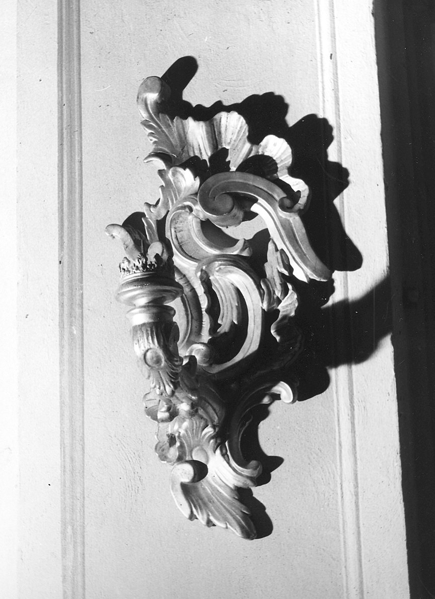 candeliere da parete di chiesa, serie - ambito parmense (ultimo quarto sec. XVIII)