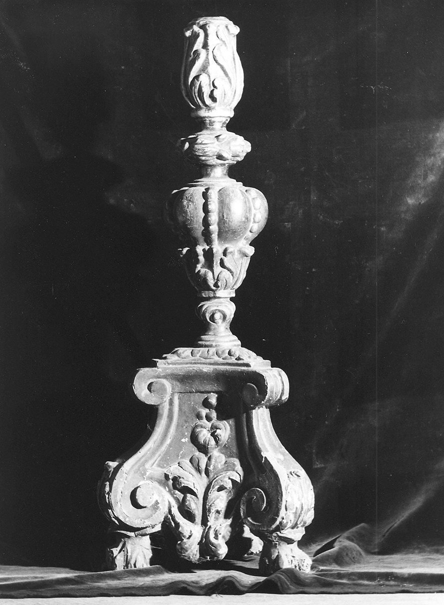 base per croce - ambito parmense (seconda metà sec. XIX)