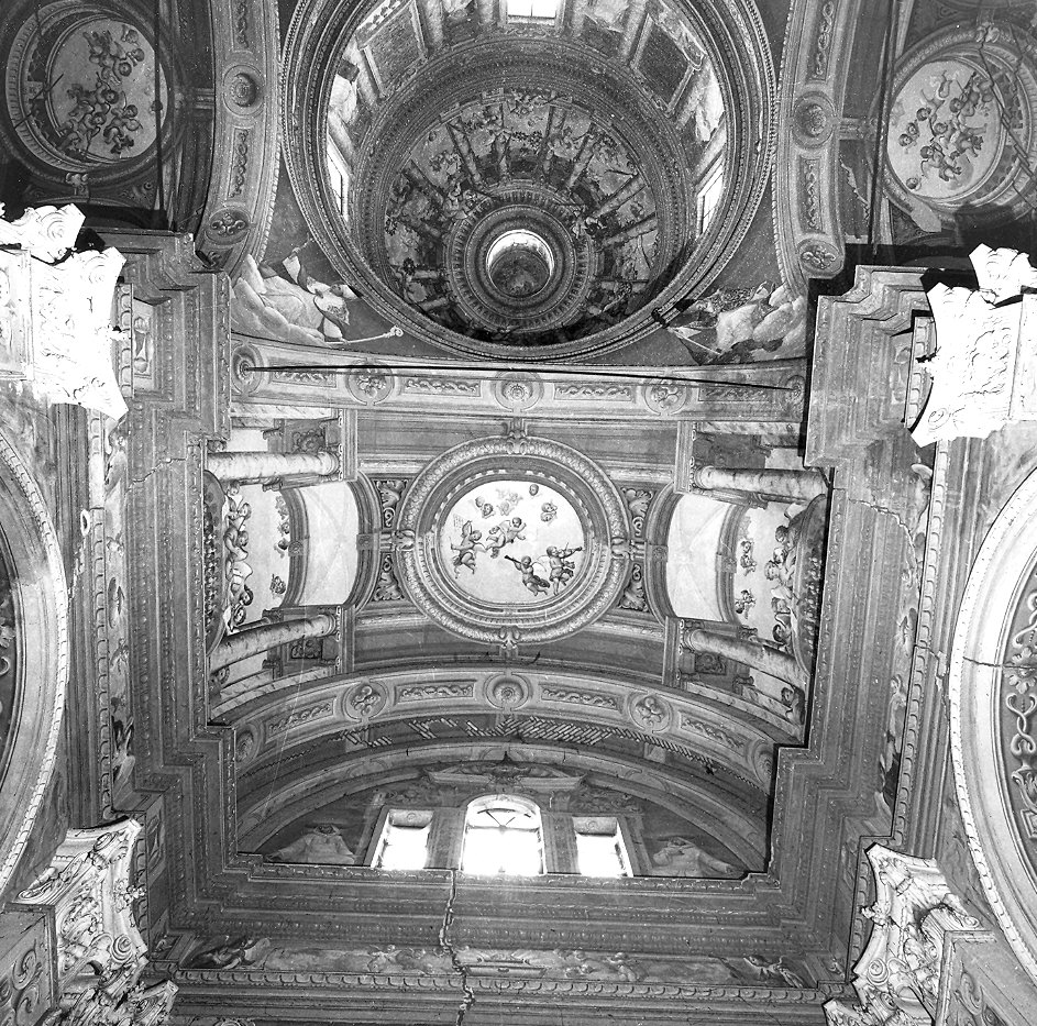 angeli musicanti in gloria (decorazione pittorica, complesso decorativo) di Baratta Alessandro, Spolverini Ilario (primo quarto sec. XVIII)