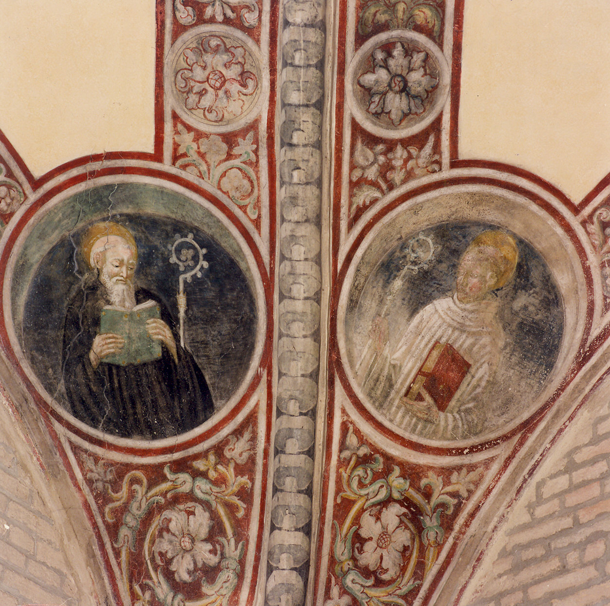 motivi decorativi vegetali con santi (decorazione pittorica, complesso decorativo) - ambito parmense (ultimo quarto sec. XVI)