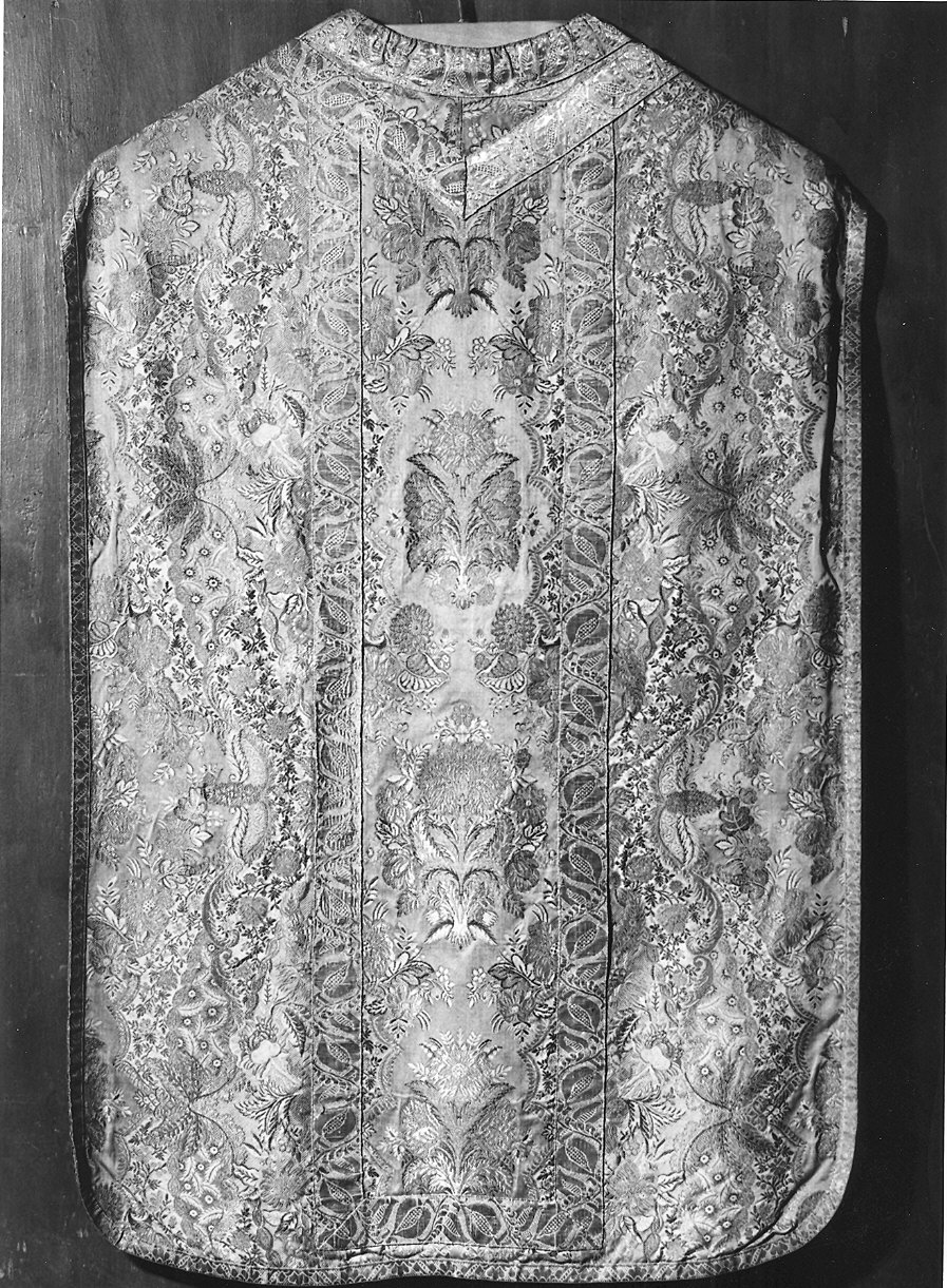 paramento liturgico, insieme - manifattura francese (?) (primo quarto sec. XVIII)