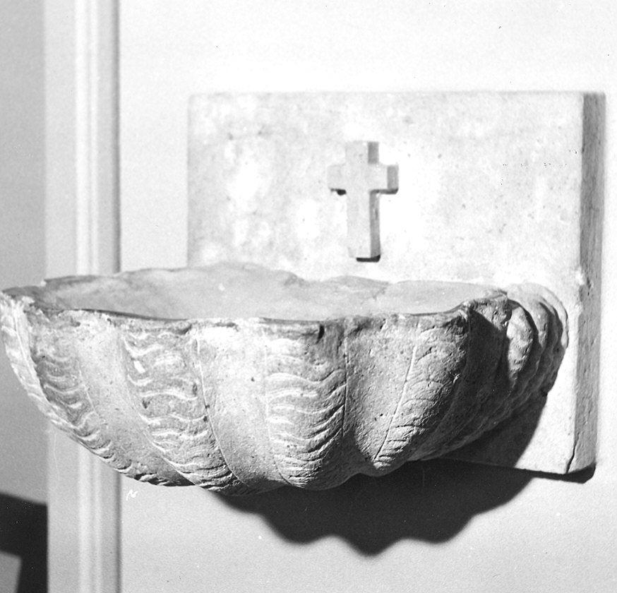 acquasantiera - a conchiglia - ambito parmense (inizio sec. XX)